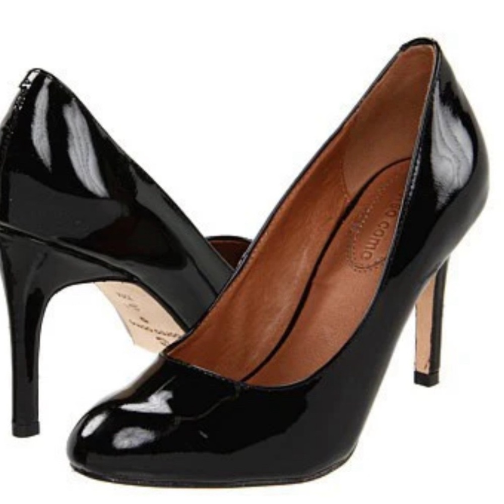 Worn once beautiful black pumps